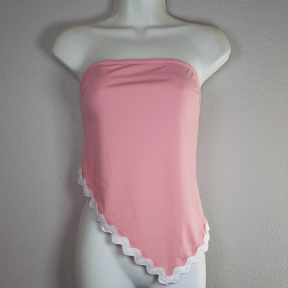 Chic Pink Strapless Top with Lace Trim